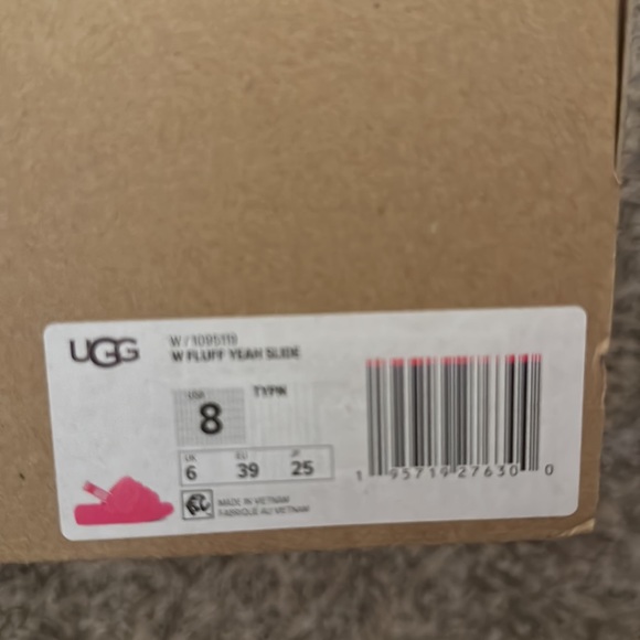 Hot pink uggs size 8 - Picture 2 of 3